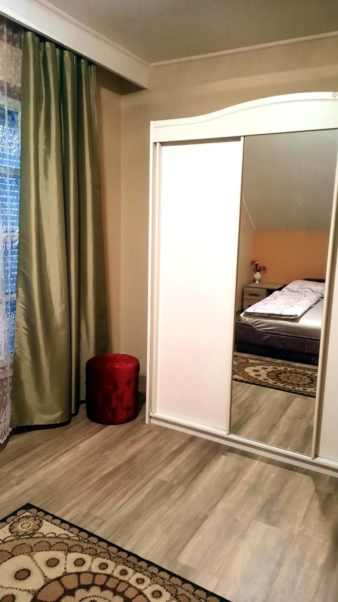 Leander Vendeghaz Hotel Gyenesdias Bagian luar foto